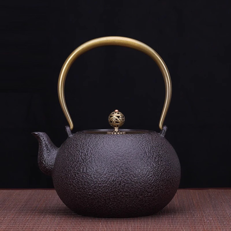 Cast Iron Teapot - Chaleira de Ferro Fundido Japonesa 1.2L